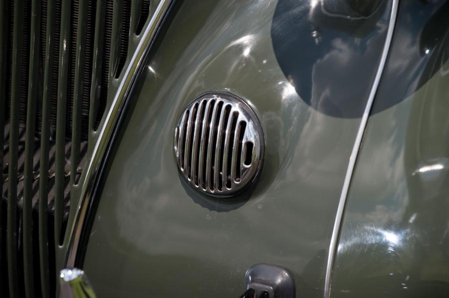  Ford DeLuxe 3-Window Coupe 1936 года  (фото 10 из 21)